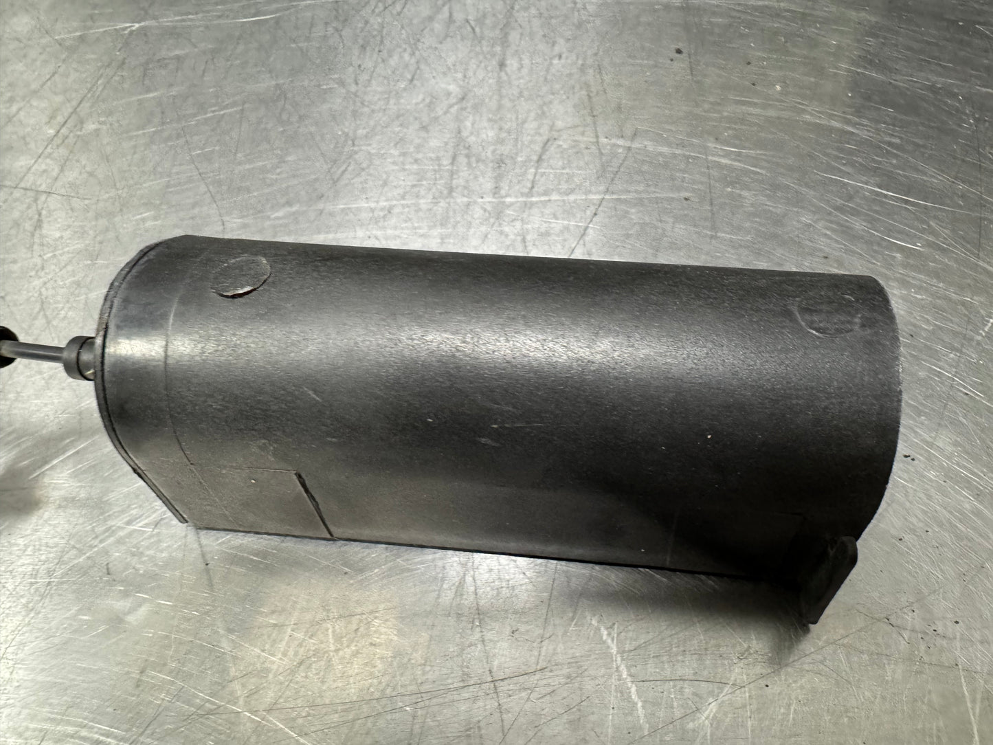 97-04 CORVETTE C5 OEM EXTERIOR EVAP CANISTER #N830