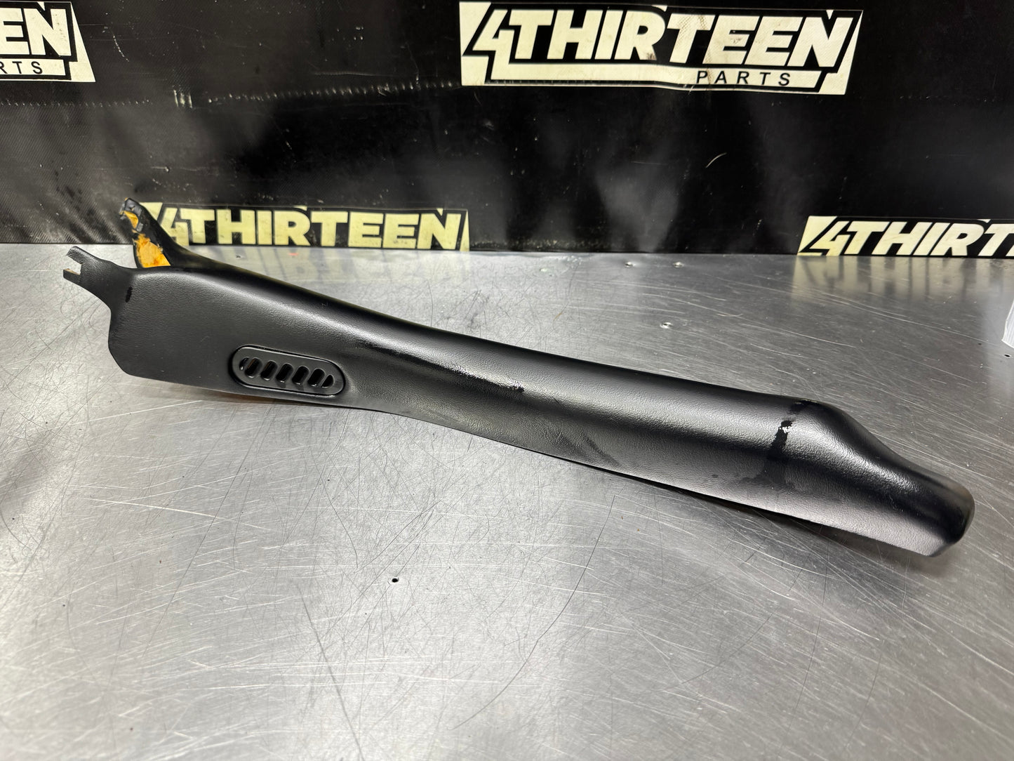 97-04 CORVETTE C5 A-PILLAR TRIM MOLDING PANEL RH #N793