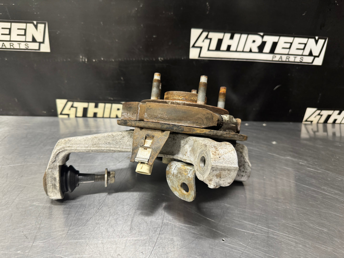 1997-2004 CORVETTE C5 RIGHT REAR SPINDLE KNUCKLE HUB OEM #N71