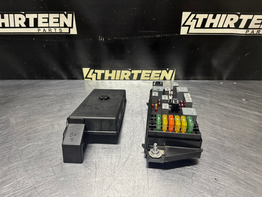 2000-2002 CORVETTE C5 UNDER HOOD ENGINE BAY FUSE BOX OEM 10443149 #N457