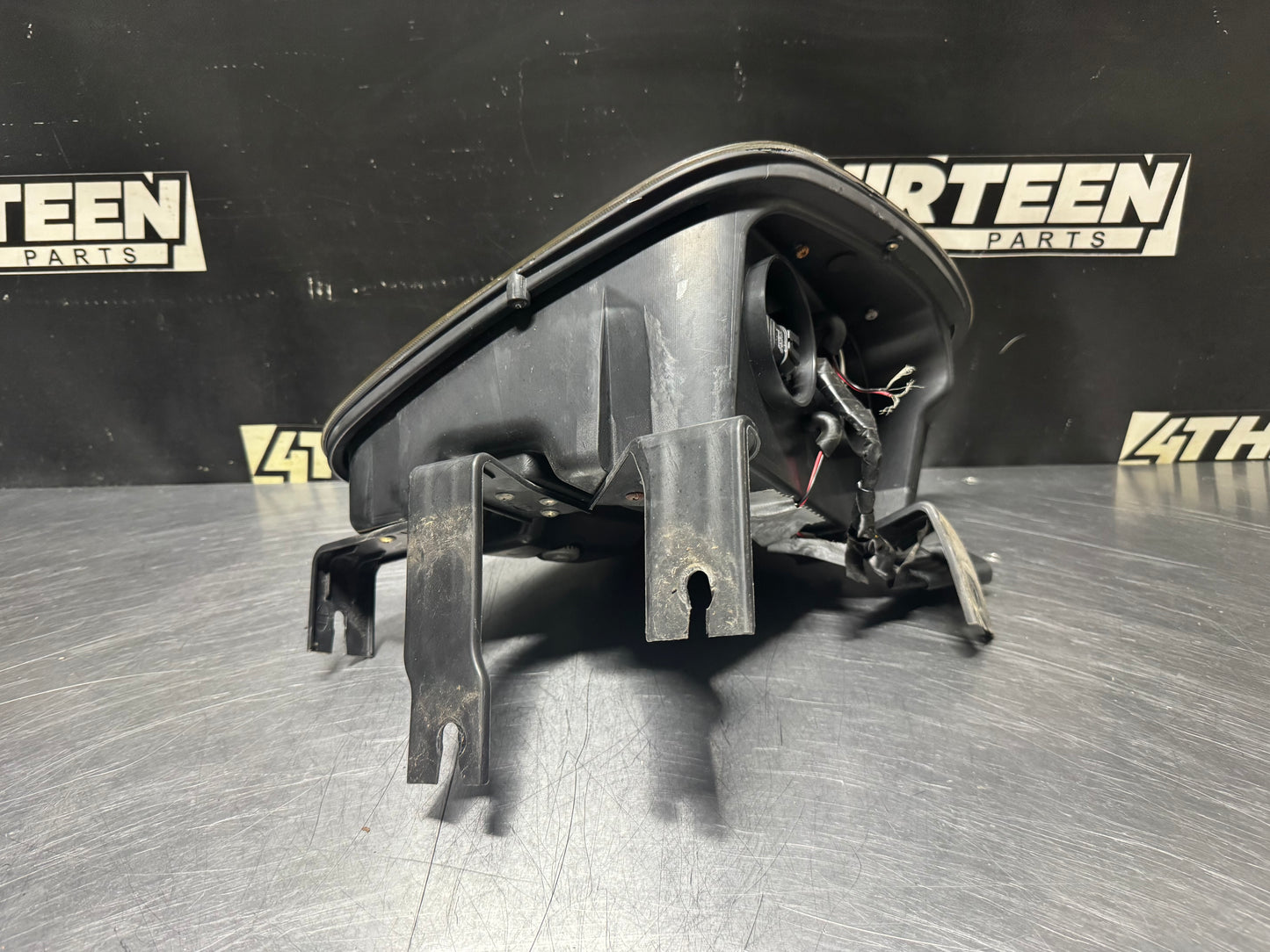97-04 C5 CORVETTE RH PASSENGER DUAL PROJECTOR HEADLIGHT #N367