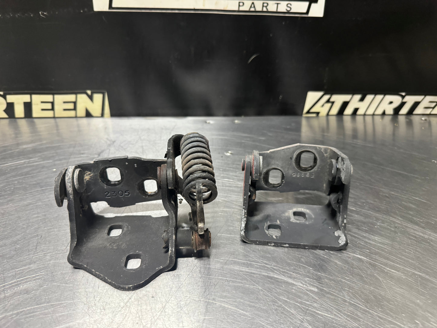 1997 - 2004 CORVETTE C5 LH DRIVER DOOR HINGES #N237