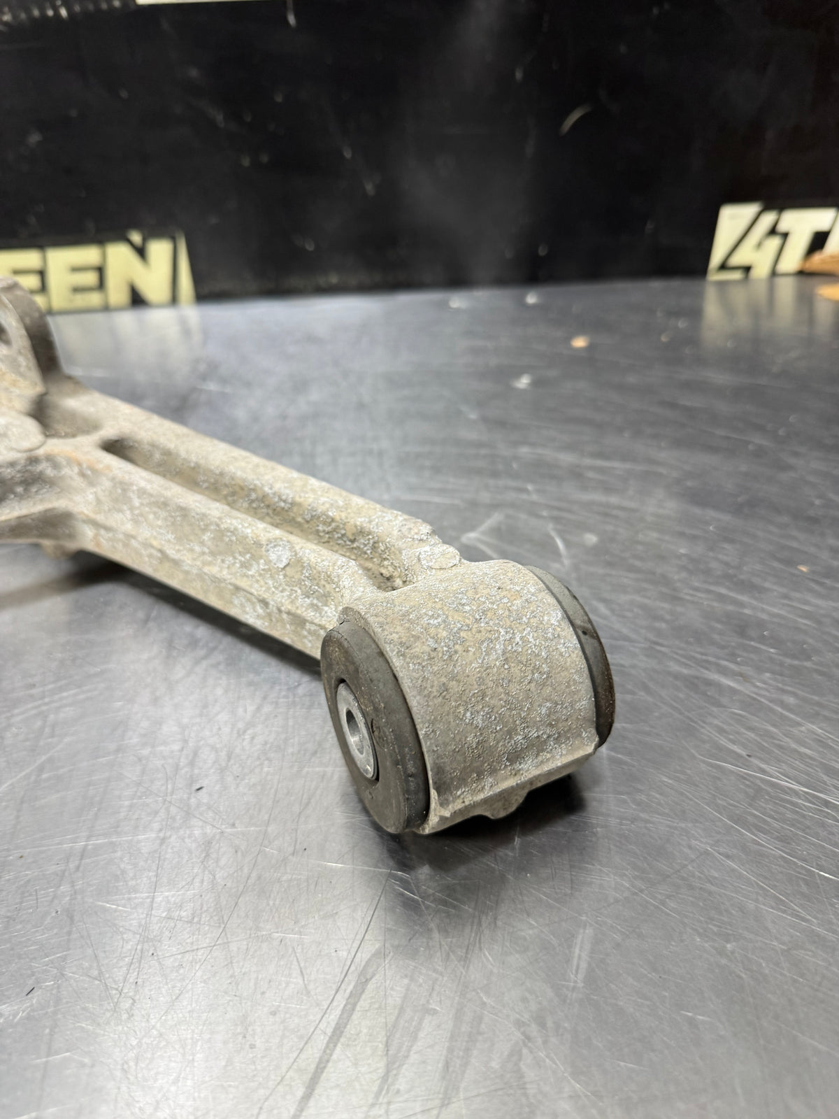 97 - 04 C5 CORVETTE LEFT REAR LOWER CONTROL ARM USED OEM