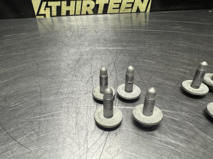 97-04 C5 CORVETTE LH&RH DRIVER AND PASSENGER DOOR MOUNTING BOLTS OEM #N550