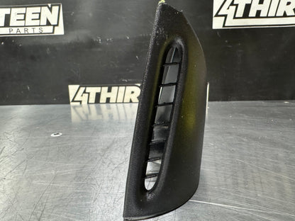 04-06 GTO DRIVER LH SIDE DOOR PANEL MIRROR VENT TRIM OEM 92091112 #L445