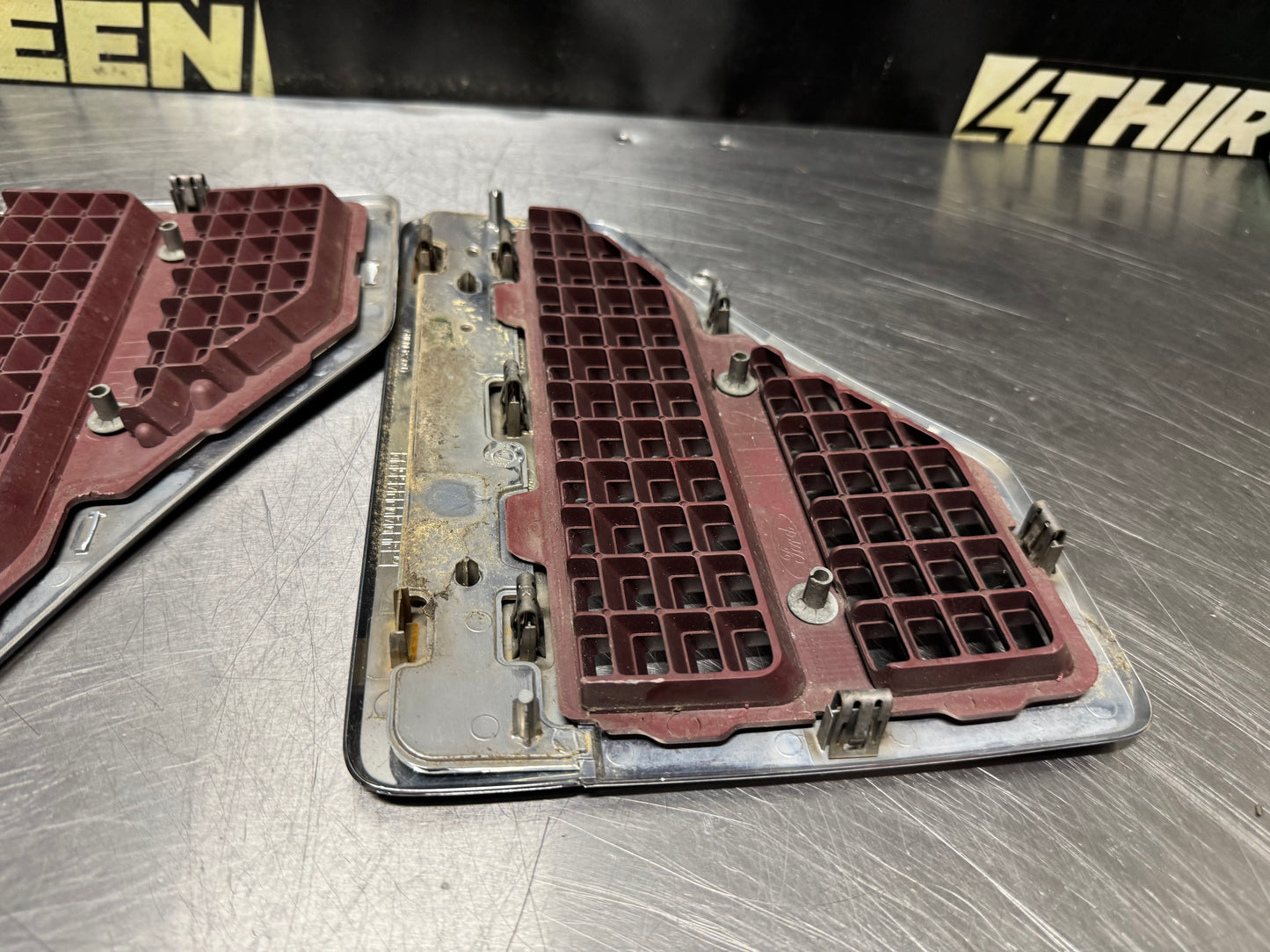 08-10 FORD F450 LH AND RH FENDER BADGES 8C34-45000A72-B OEM #N762