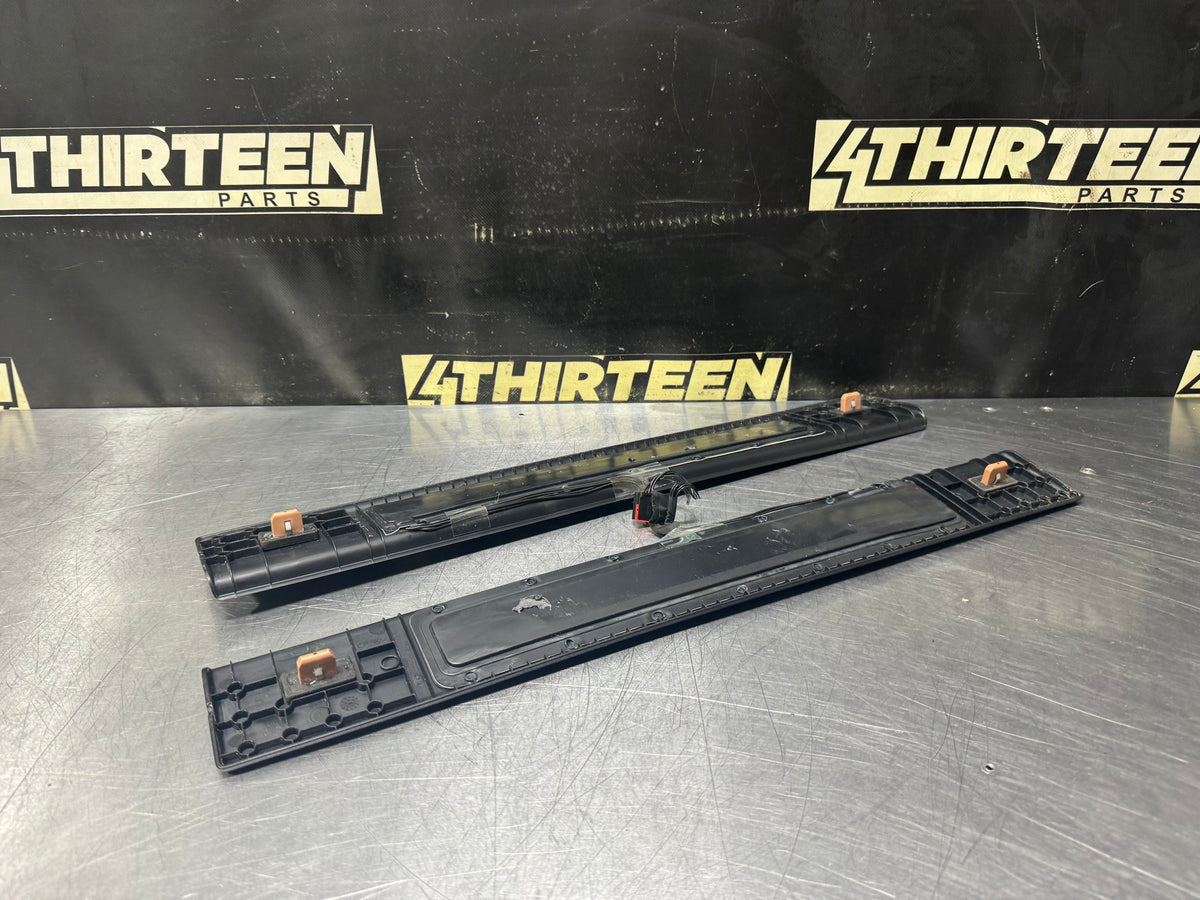 15-17 FORD MUSTANG GT ILLUMINATED DOOR SILLS PAIR #V1