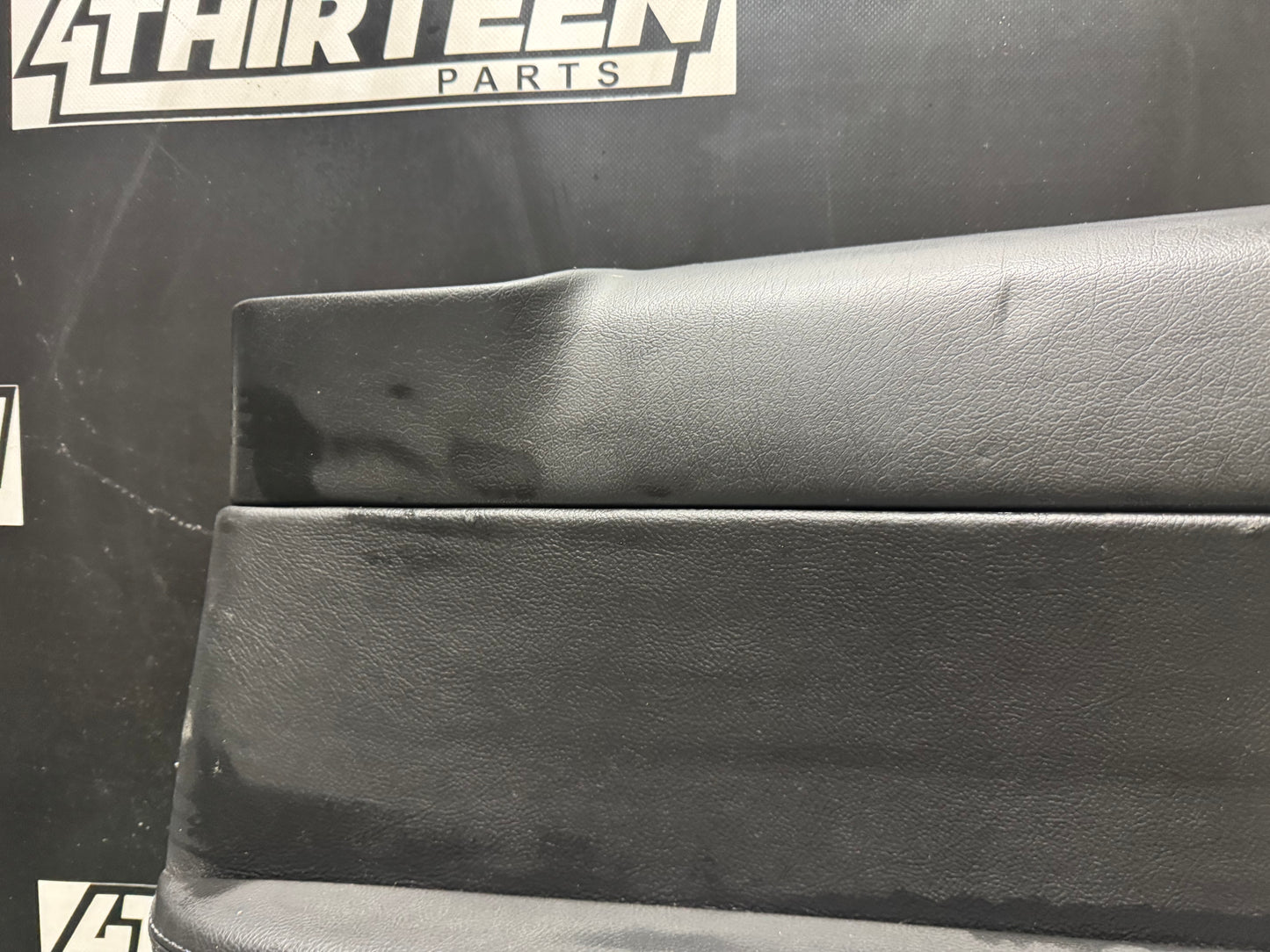 04-06 PONTIAC GTO RH REAR INTERIOR QUATER PANEL TRIM BLCK 9211960 OEM #N464