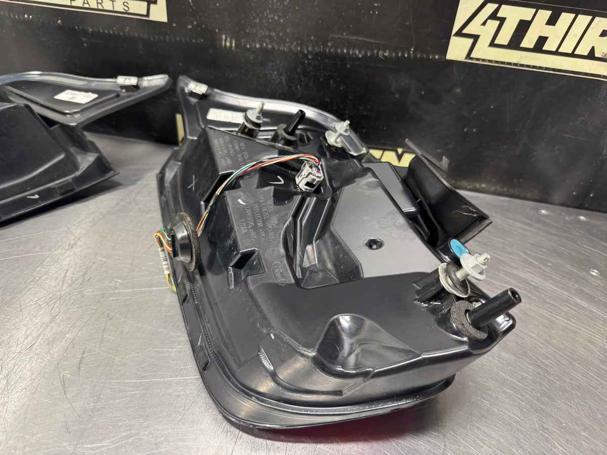 15-17 MUSTANG GT TAIL LIGHTS LH RH DRIVER AND PASSENGER SIDE OEM #N976