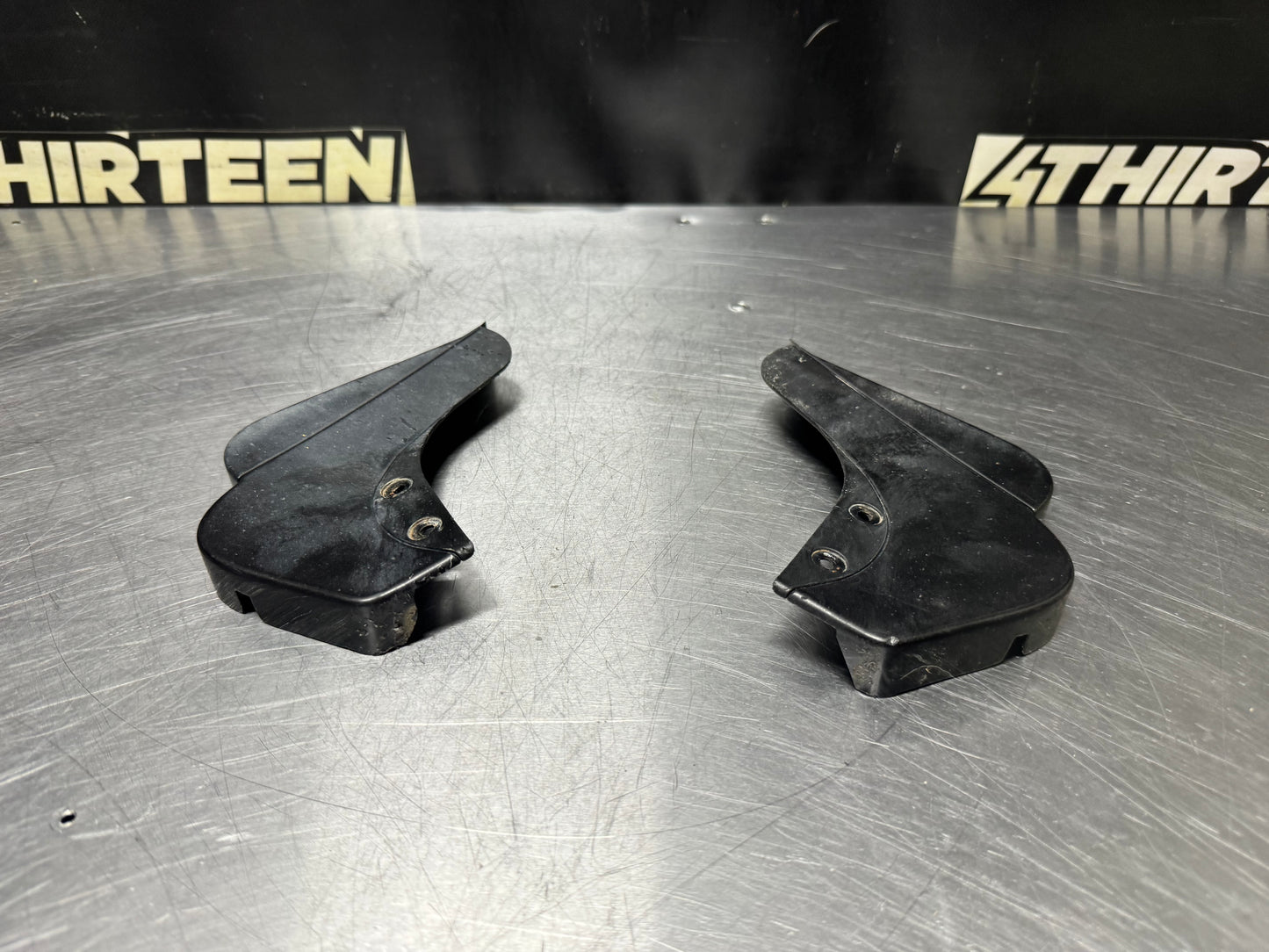2004 PONTIAC GTO SIDE SKIRT ROCKER END CAPS BLK OEM #N244