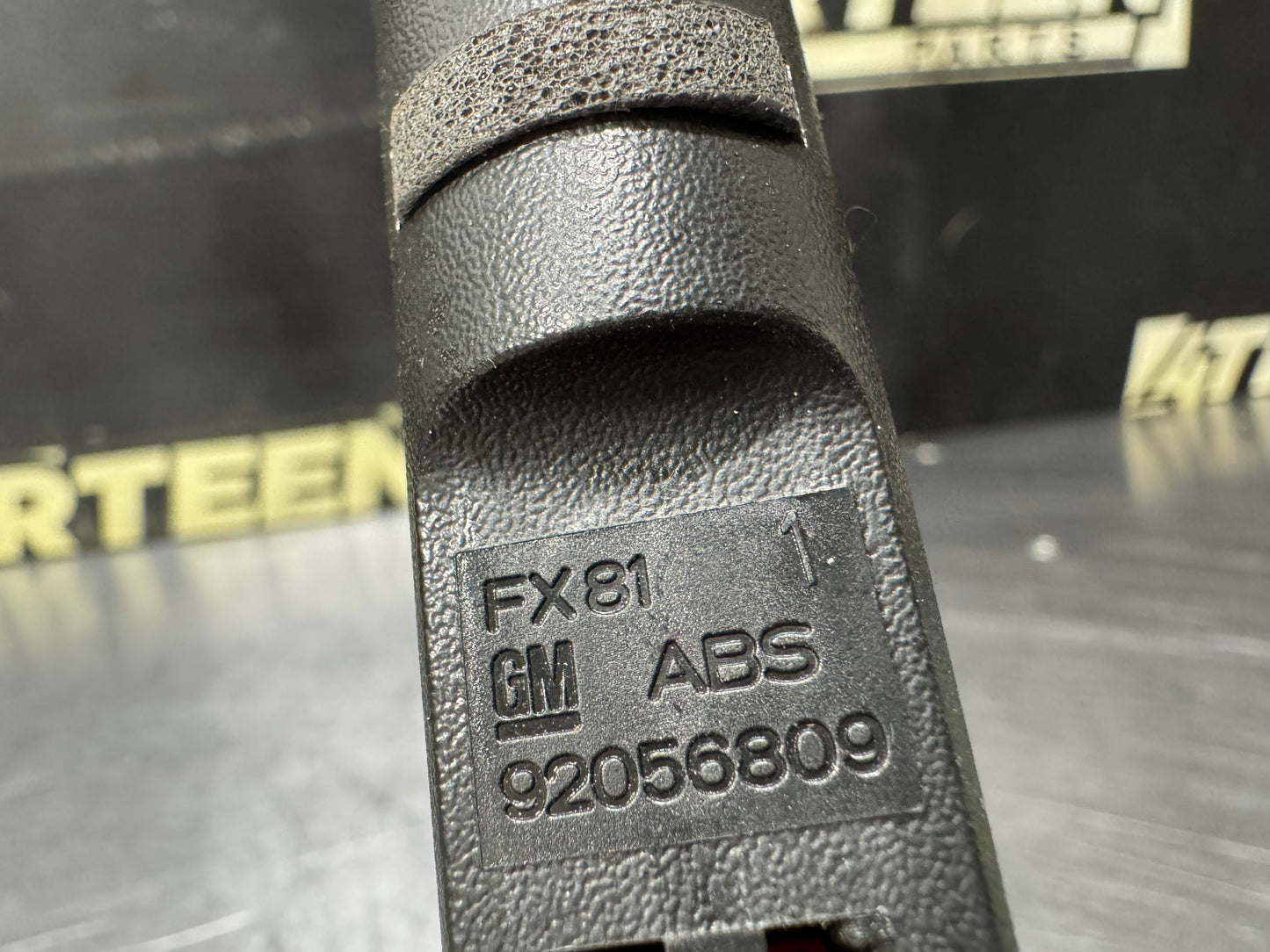 04-06 PONTIAC GTO DOOR UNLOCK/LOCK TAB 92056809 OEM #N918