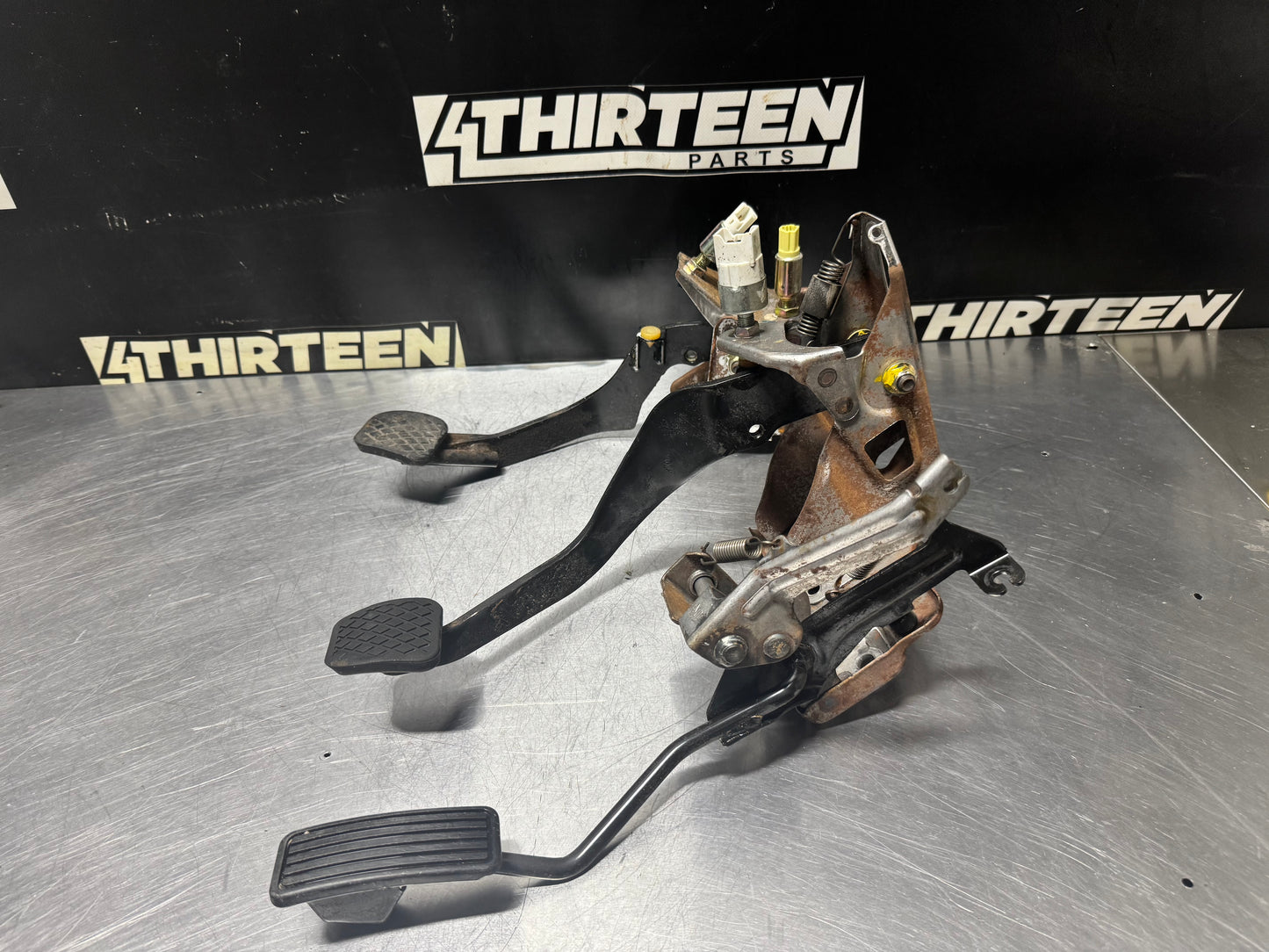 92-95 HONDA CIVIC 94-01 ACURA INTEGRA MANUAL PEDAL ASSEMBLY OEM #N212