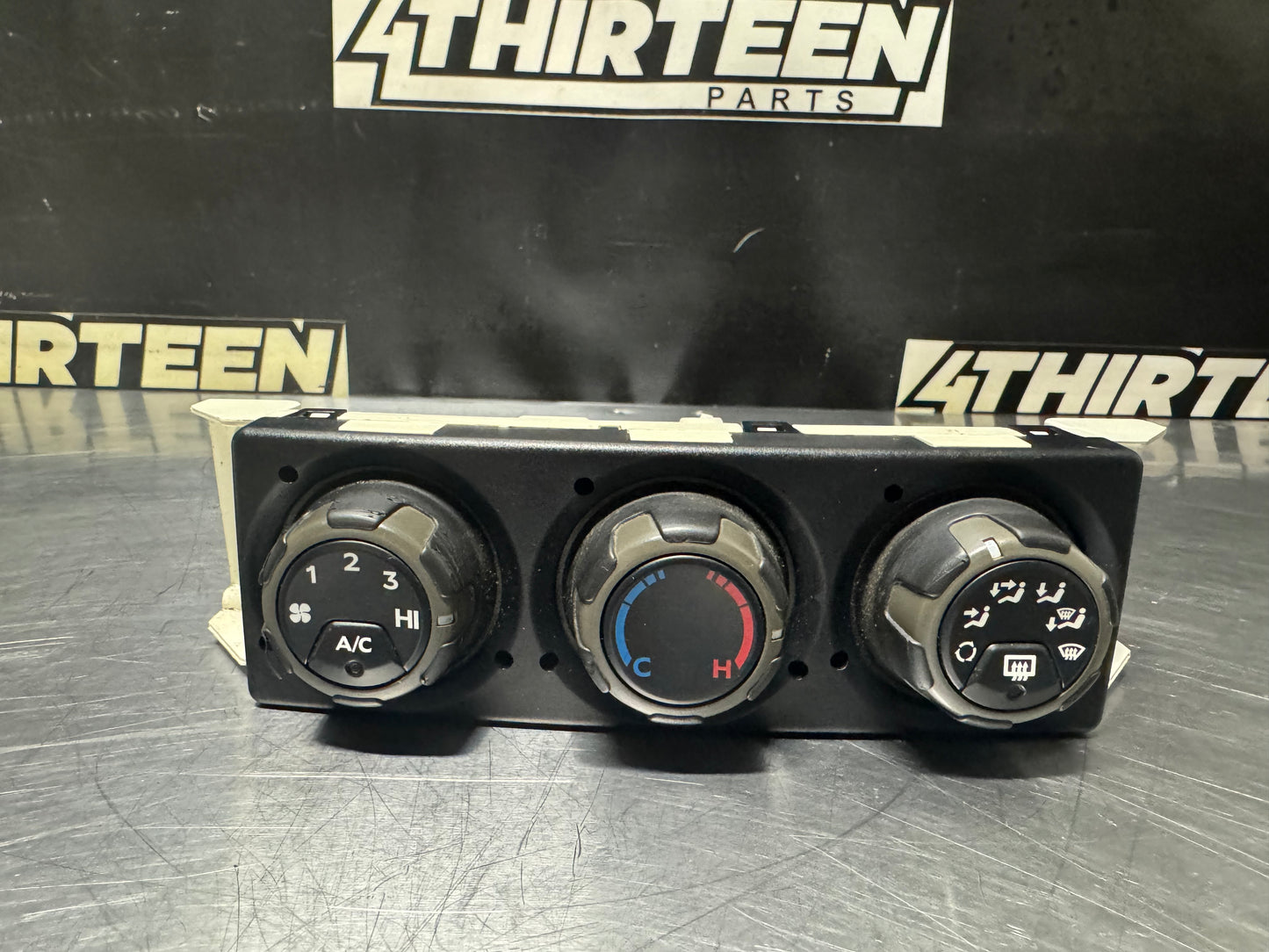04-06 PONTIAC GTO HEAT A/C CLIMATE TEMPERATURE CONTROLS OEM #N129