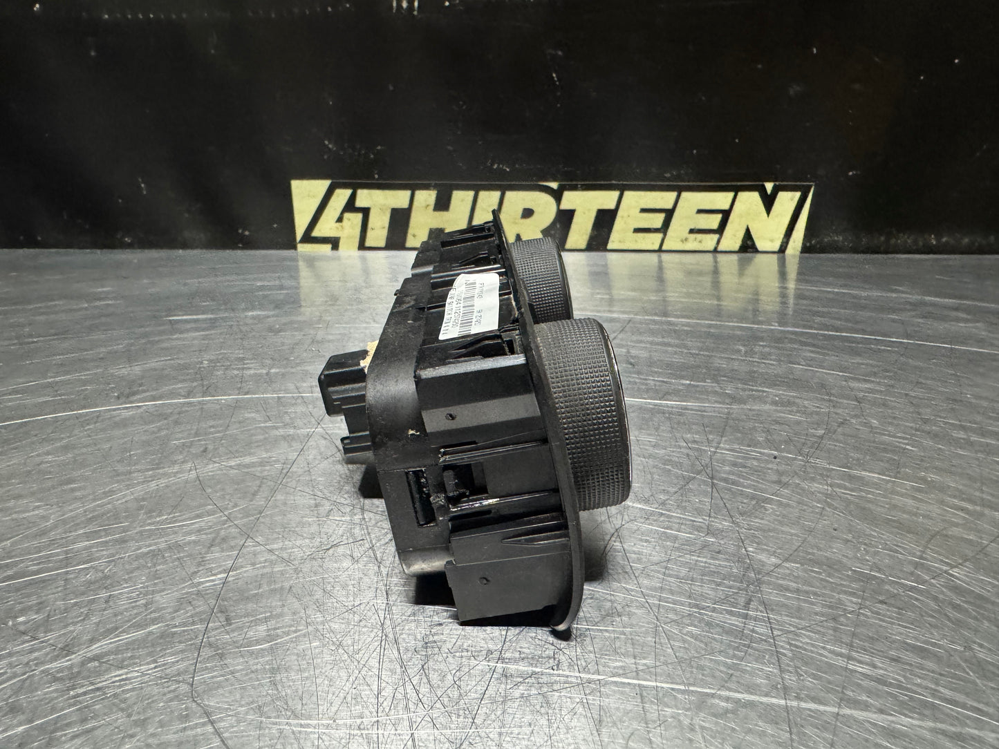 07-13 CHEVY SILVERADO GMC TAHOE SIERRA HEADLIGHT 4WD SWITCH 25810643 OEM #N601