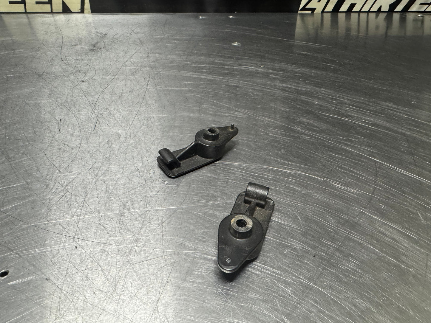 97-04 C5 CORVETTE SUN VISOR CLIPS OEM #N226