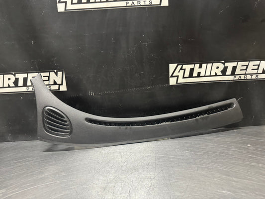 04-06 PONTIAC GTO LH DASH COWL TRIM OEM 92105077 #N309