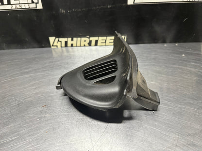 04-06 PONTIAC GTO LH DRIVER SIDE DEFROST VENT TRIM OEM #N297