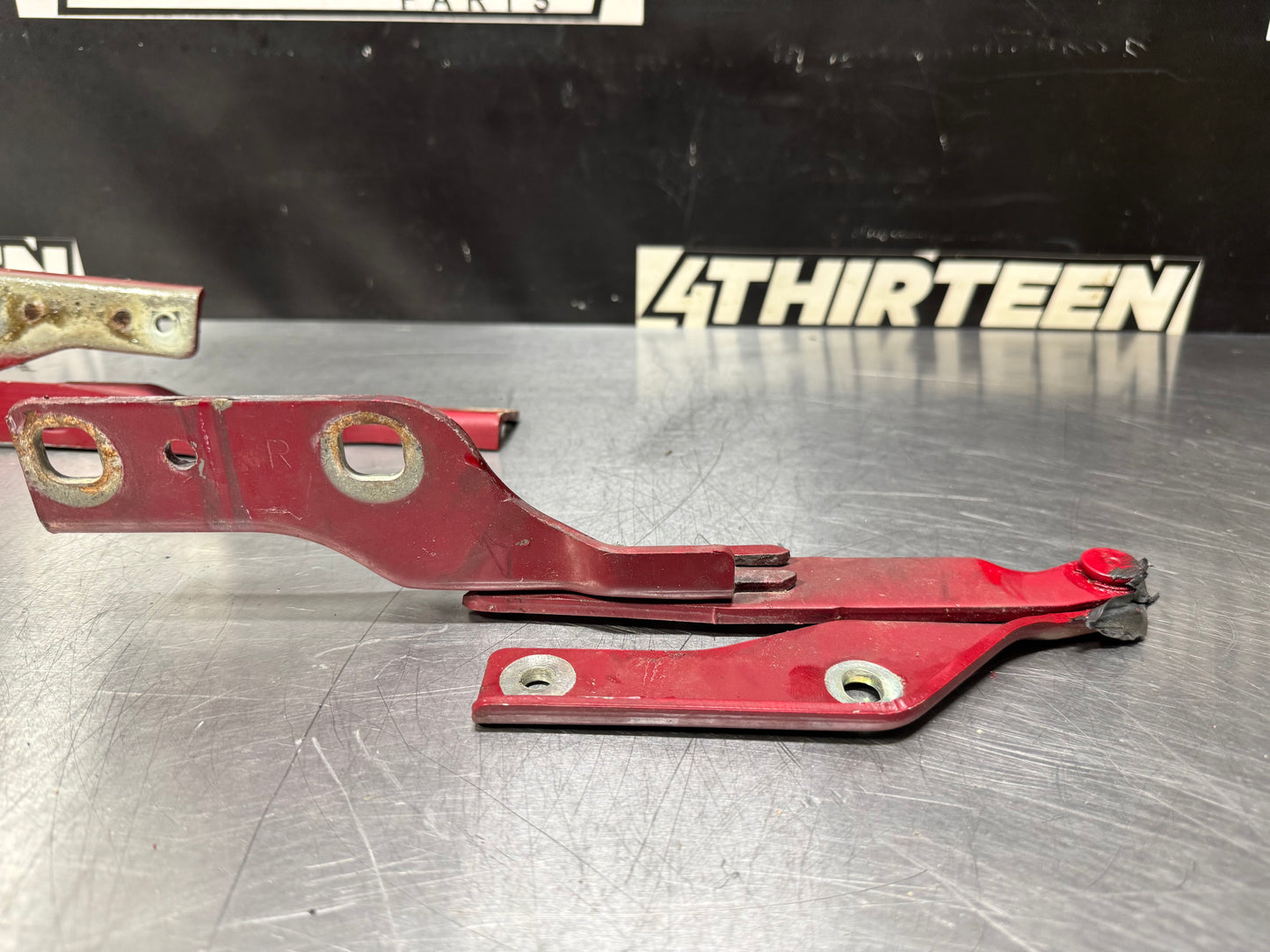 04-06 PONTIAC GTO RH & LH RIGHT HAND AND LEFT HAND HOOD HINGES SET OEM #L460