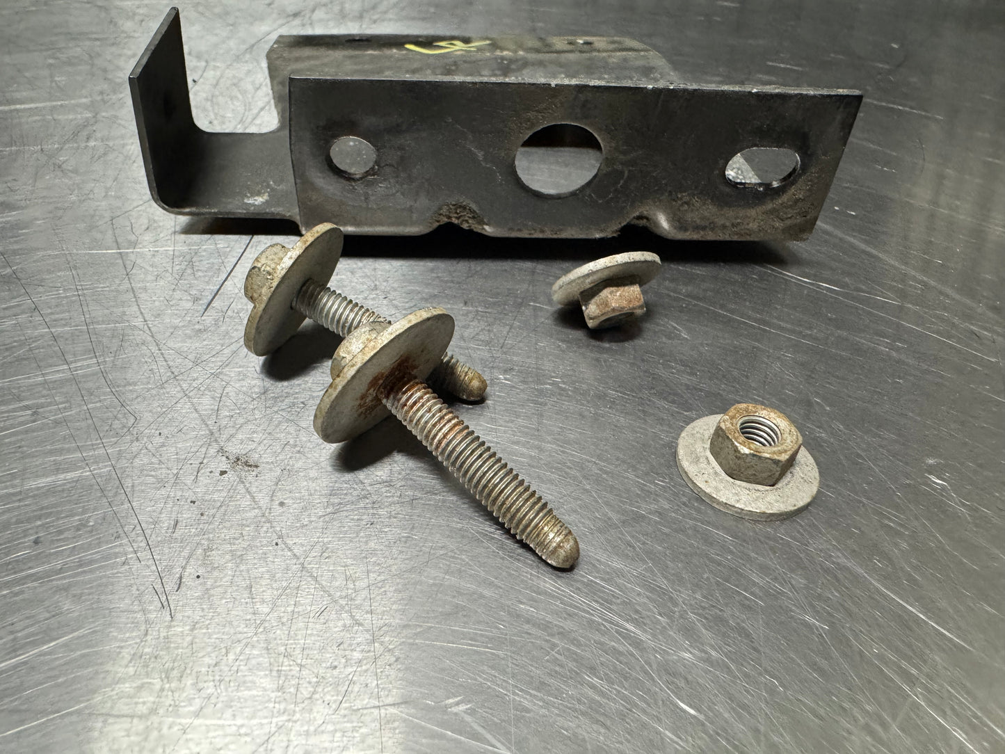 1999  CORVETTE C5 LR BUMPER BRACKET OEM BMP 9078 #N173
