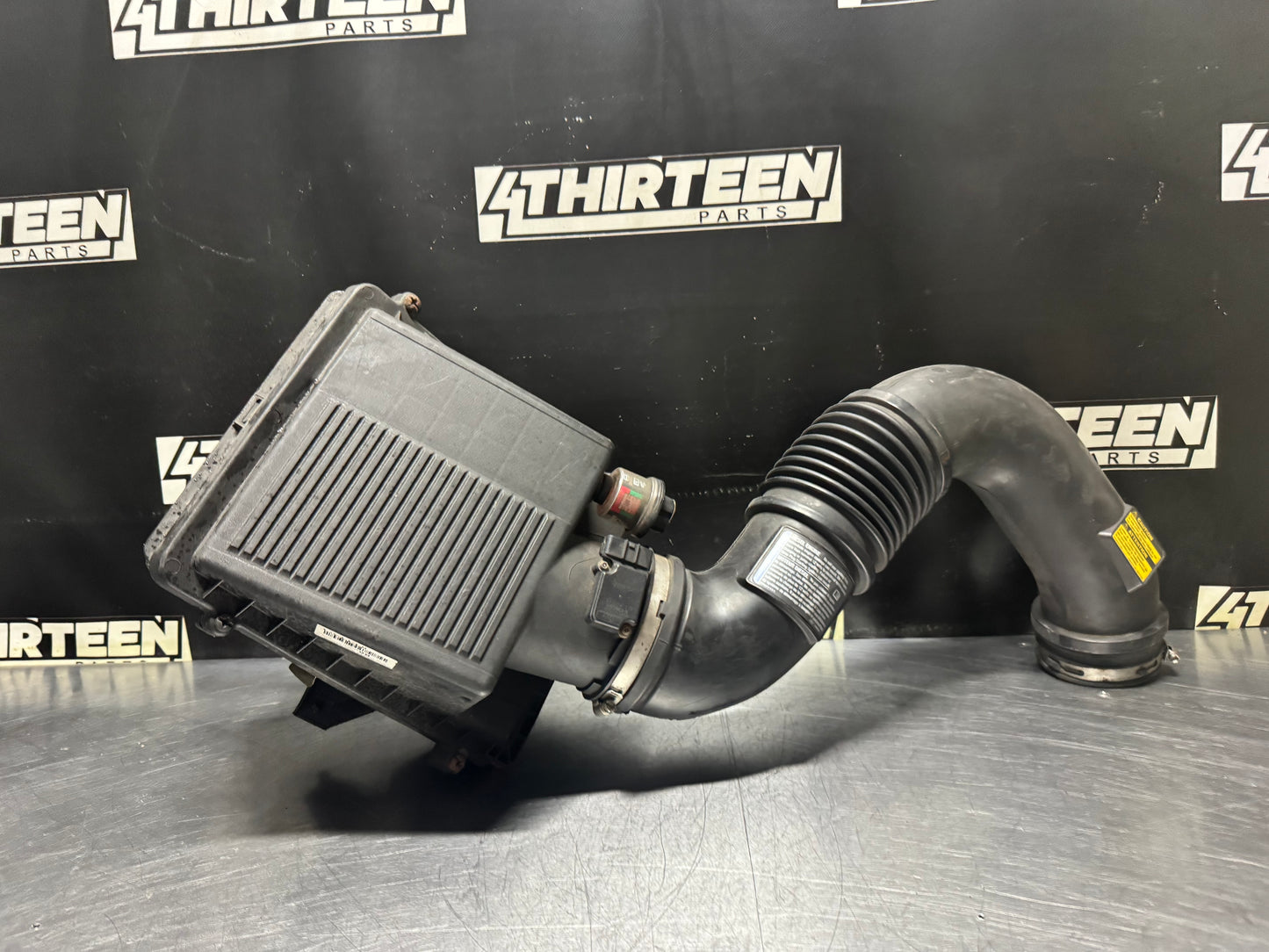 01-05 CHEVY SILVERADO 6.6L LLY DURAMAX AIR INTAKE AIR BOX ASSEMBLY OEM #N456