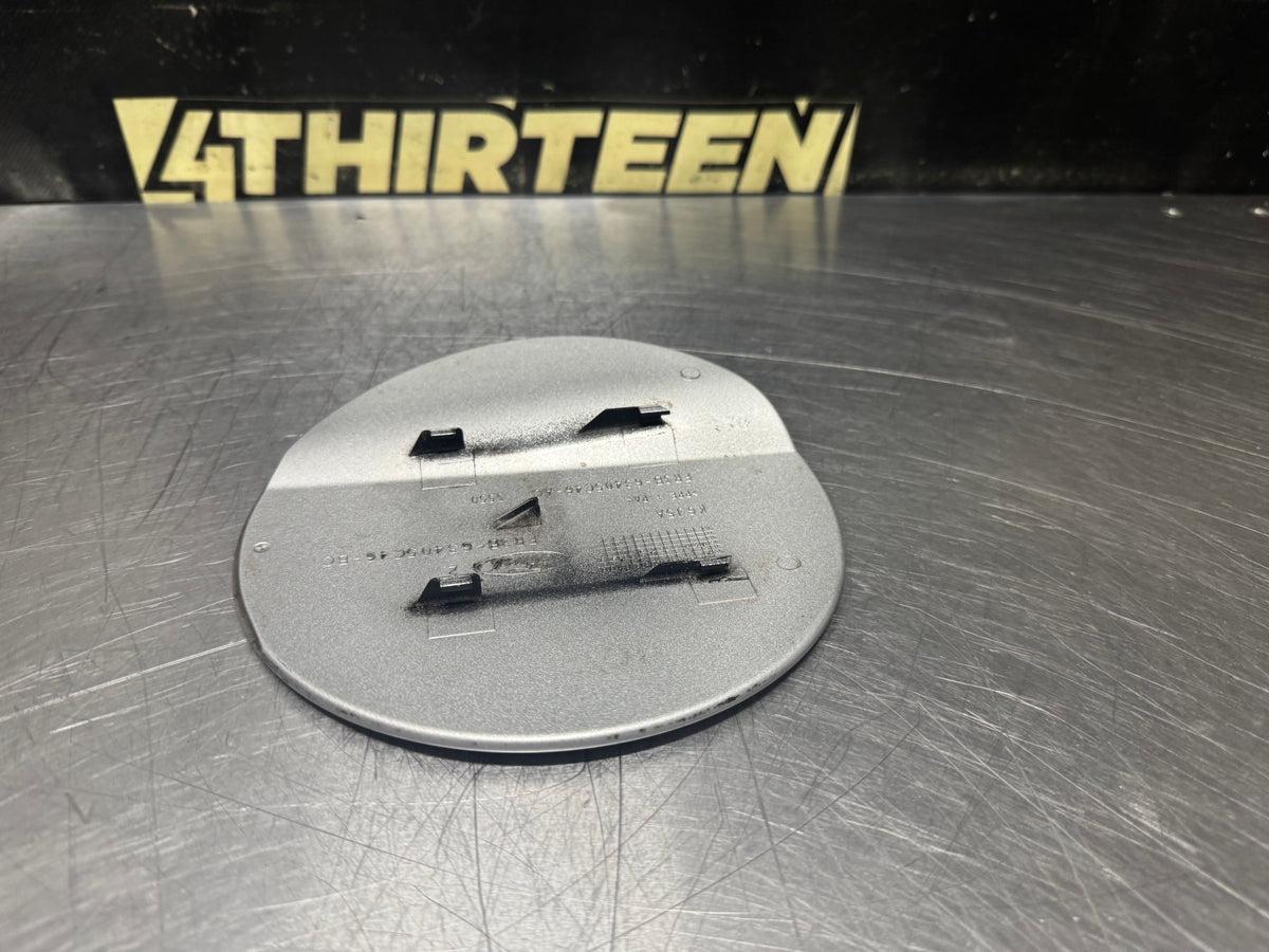 15-17 FORD MUSTANG GT FUEL DOOR GAS LID TANK COVER SILVER OEM #V28