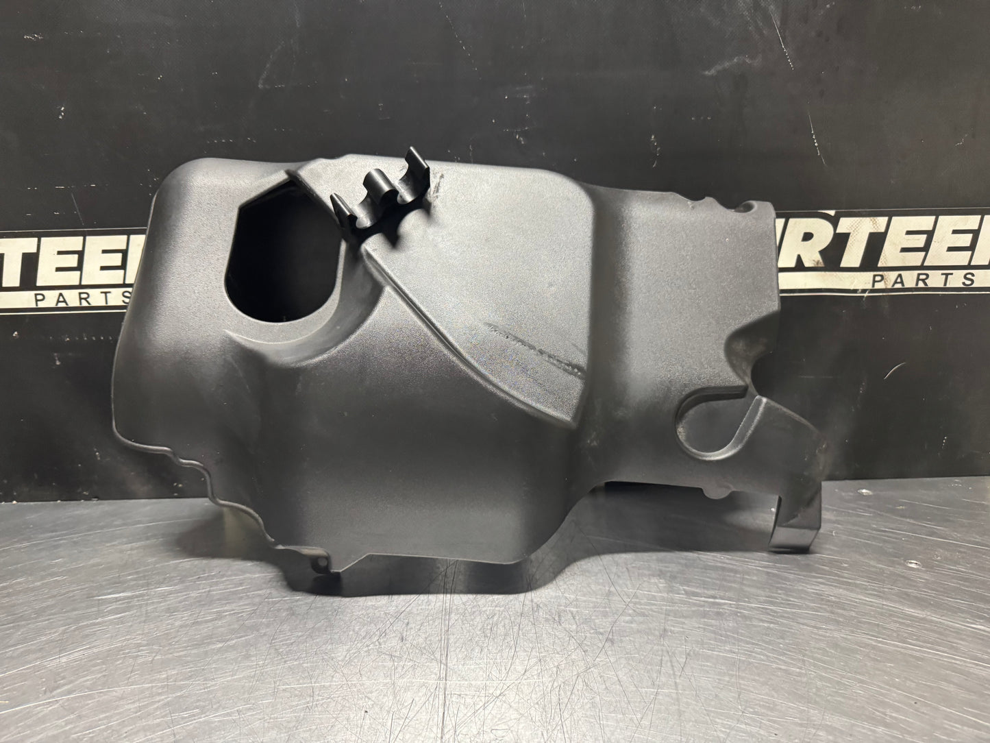 03-06 CHEVY TAHOE LEFT SIDE ENGINE INTAKE MANIFOLD COVER 12574573 OEM #N552