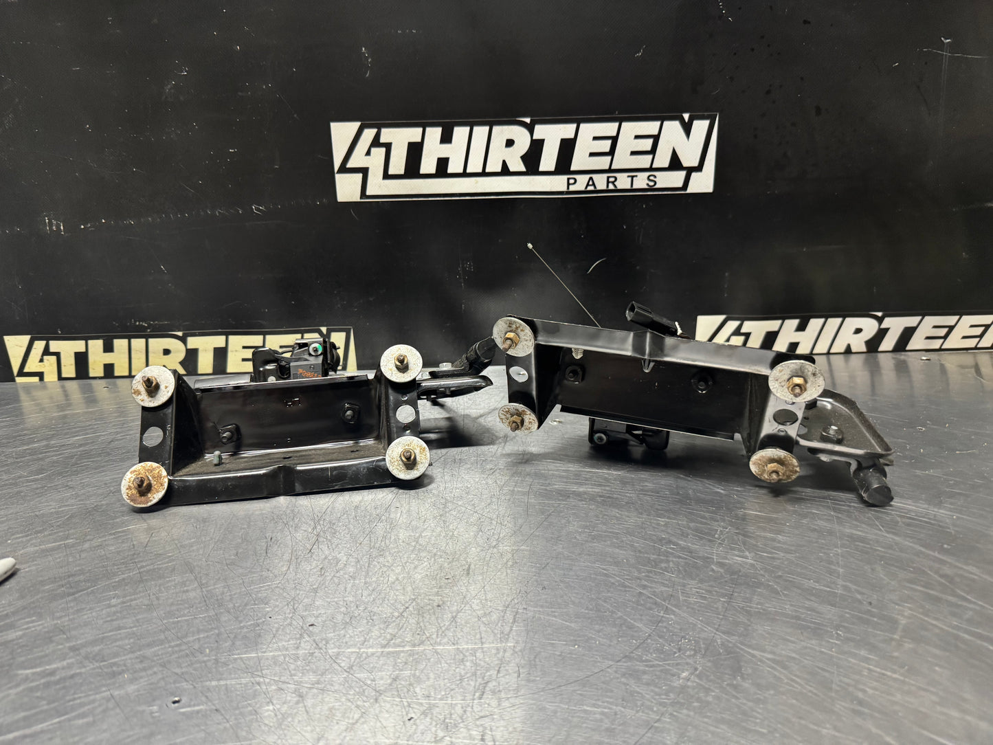 97-04 C5 CORVETTE TARGA TOP TRUNK LATCH SET OF TWO OEM #N111