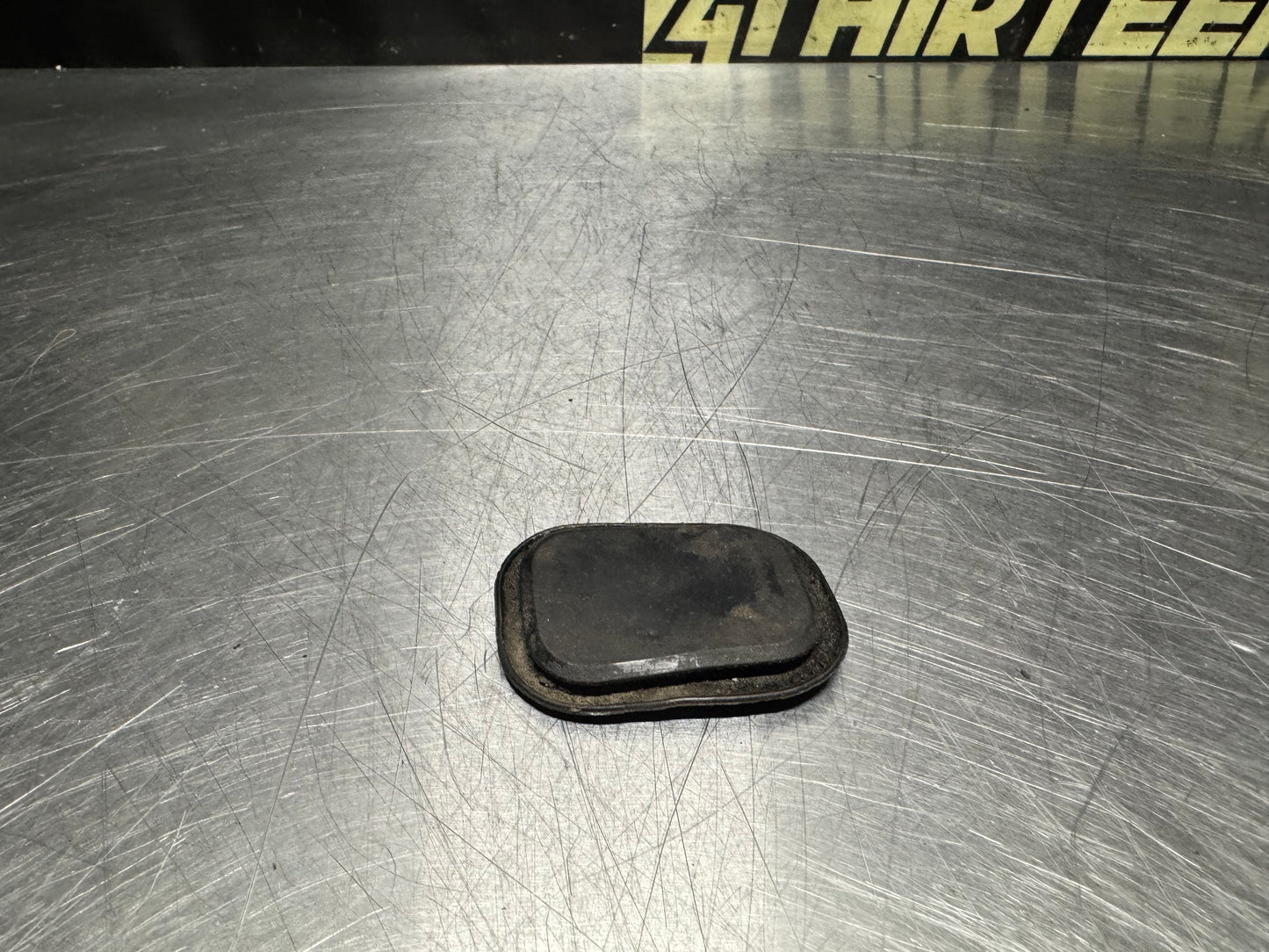 97-04 C5 CORVETTE DOOR BOTTOM ACCESS DRAIN PLUG 10283990 OEM #N581