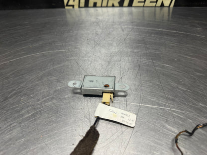 97-04 C5 CORVETTE RADIO ANTENNA BUFFER MODULE 09351701 OEM #N368