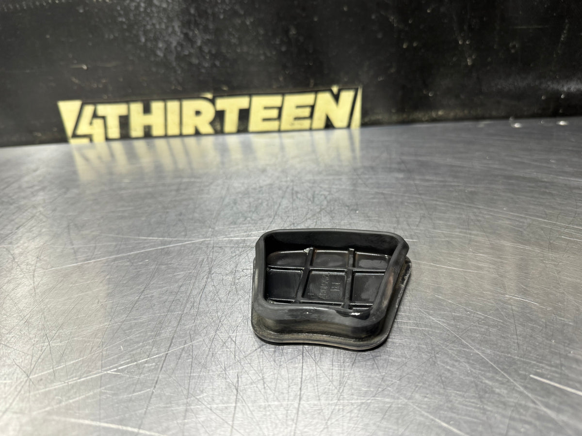 97-04 C5 CORVETTE TORQUE TUBE INSPECTION COVER PLUG 12551987 OEM #X32