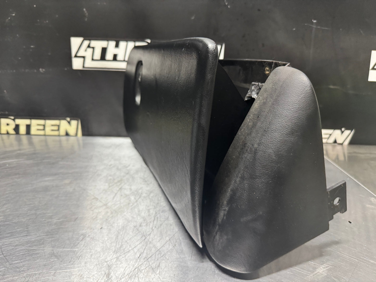 1997-2004 C5 CORVETTE OEM GLOVE BOX BLACK #N98