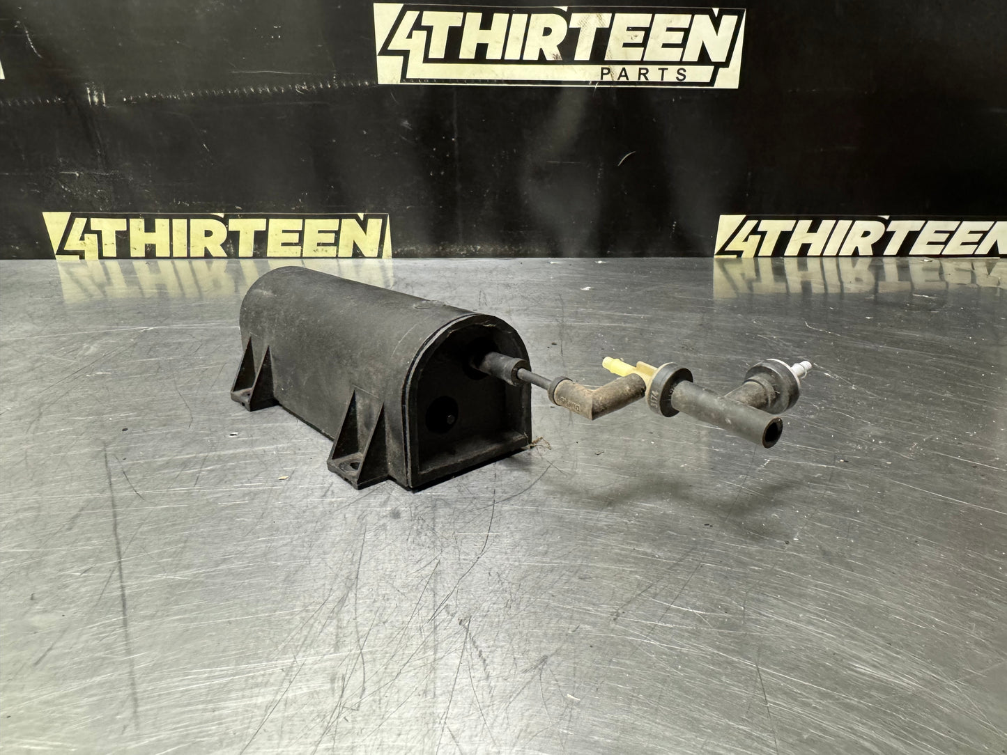 97-04 CORVETTE C5 OEM EXTERIOR EVAP CANISTER #N830