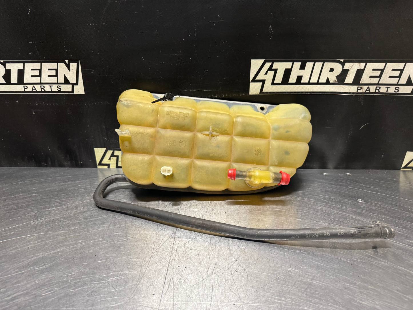 1997-2004 C5 CORVETTE COOLANT RESERVOIR  OEM 10229487 #485