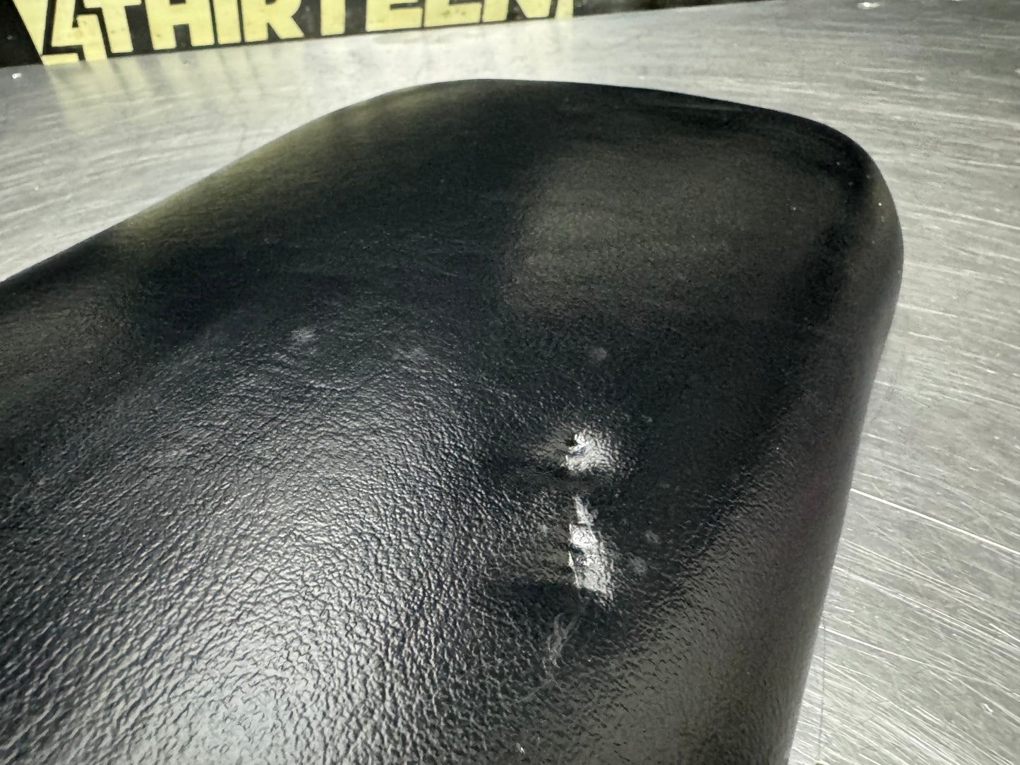 97-04 C5 CORVETTE CENTER CONSOLE LID ARMREST LEATHER COVER OEM #N510