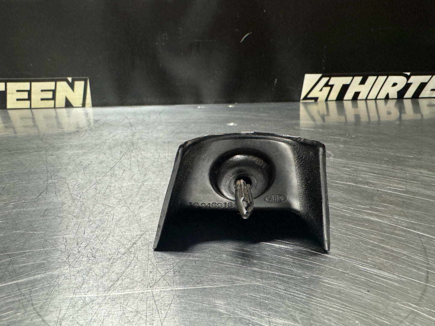 97 -04 CORVETTE C5 SEAT TRACK COVER #N228