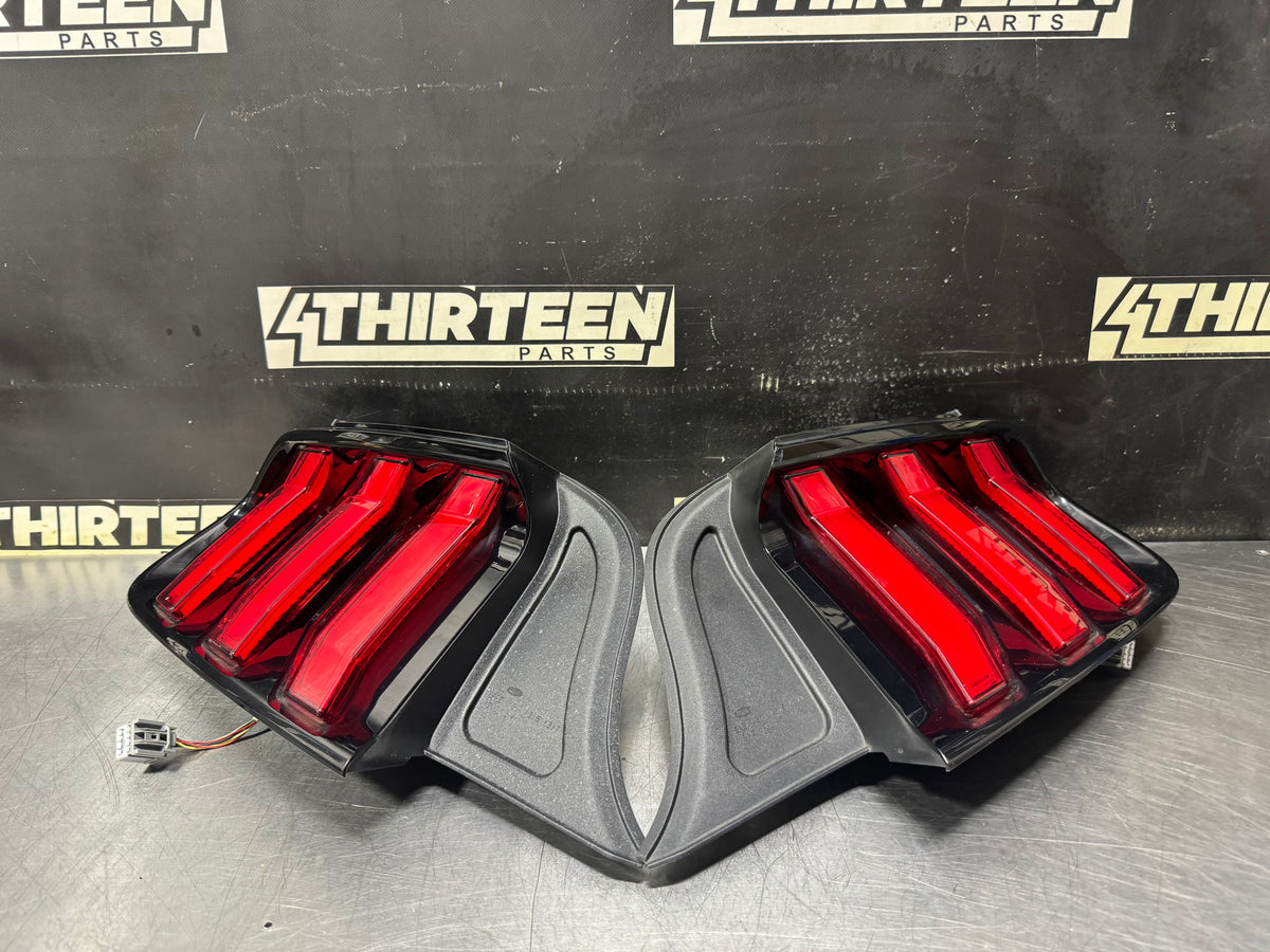 15-17 MUSTANG GT TAIL LIGHTS LH RH DRIVER AND PASSENGER SIDE OEM #N976