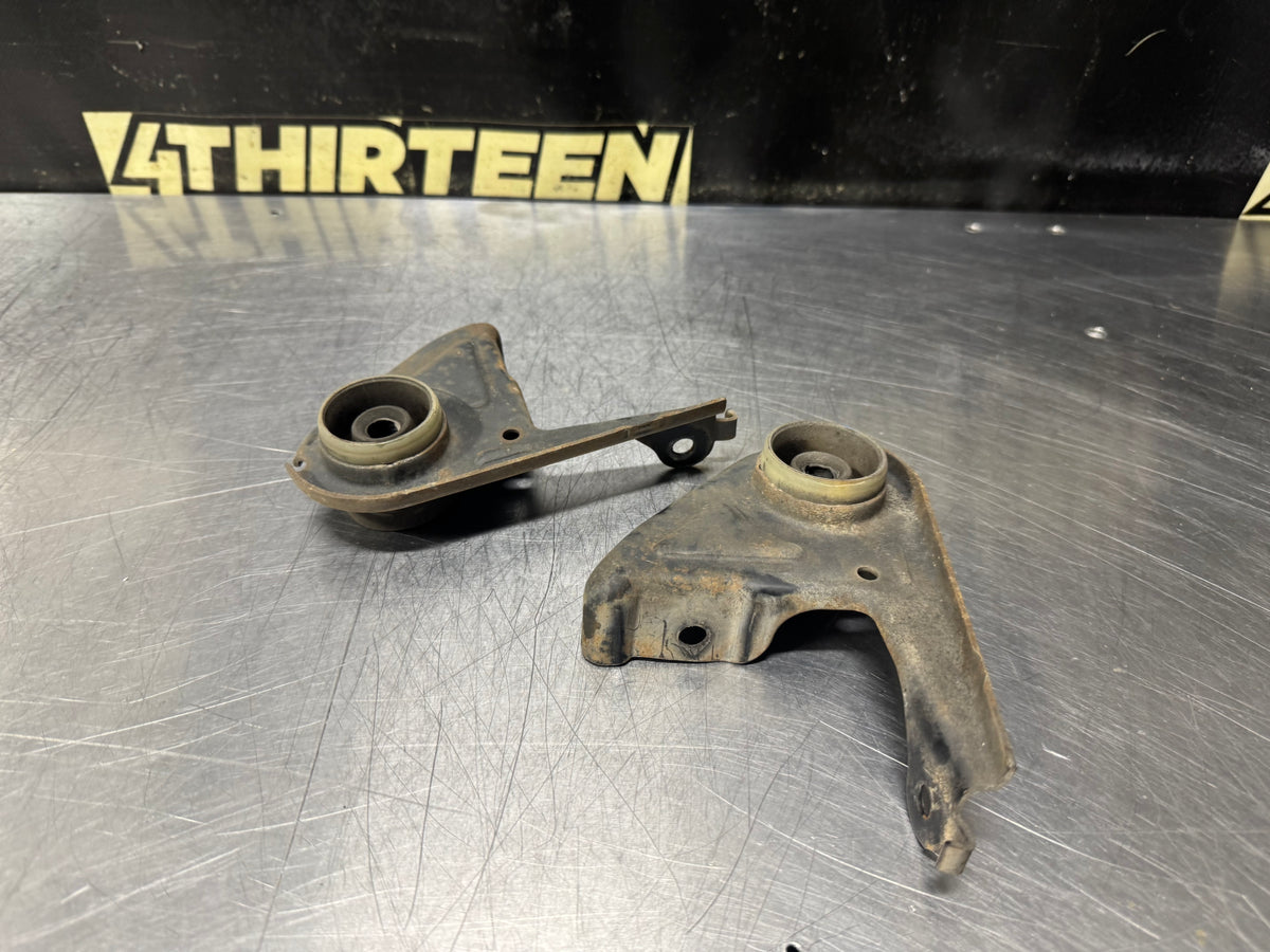 15-24 FORD MUSTANG REAR MUFFLER EXHAUST HANGER MOUNT BRACKETS OEM #V73