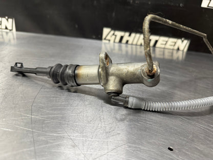 04-06 PONTIAC GTO HYDRAULIC CLUTCH MASTER CYLINDER W/RESERVOIR AND LINES #L458