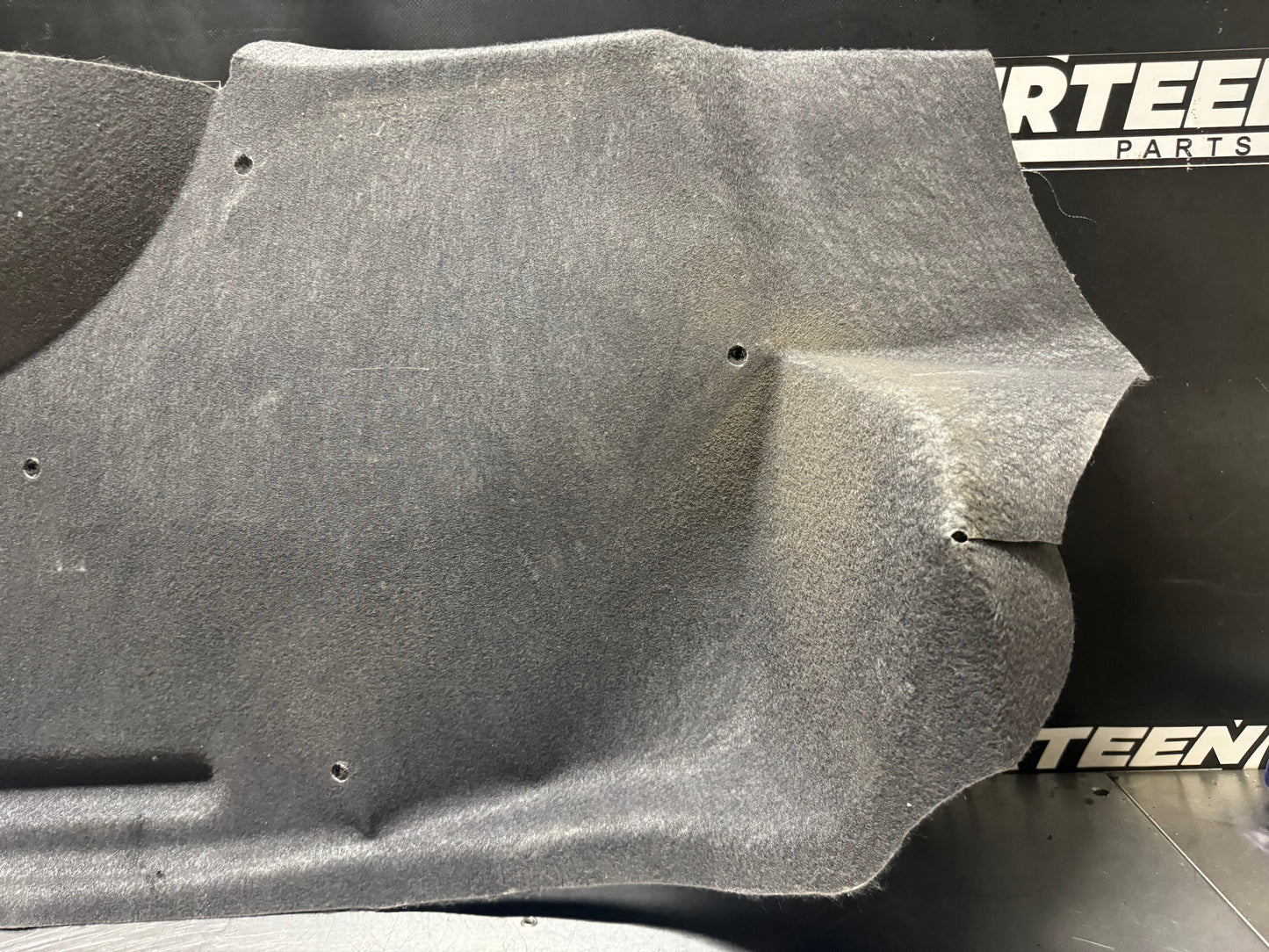04-06 PONTIAC GTO TRUNK GAS TANK COVER CARPET LINER OEM #N490