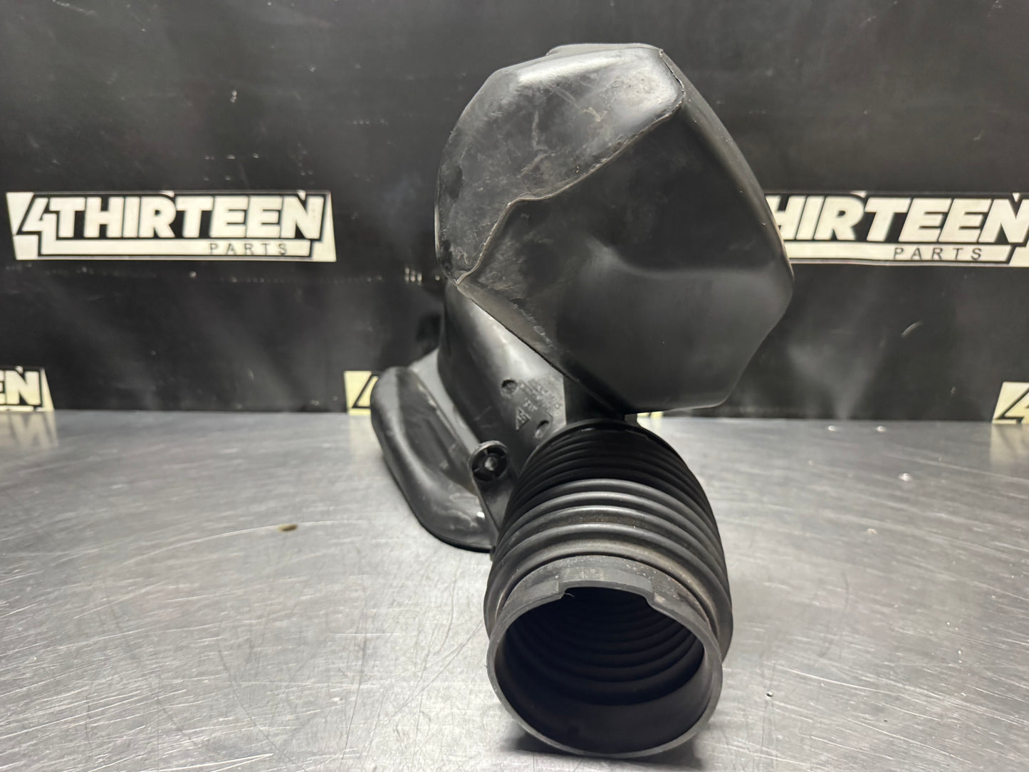 03-06 CHEVY SILVERADO GMC SIERRA AIR INTAKE DUCT TUBE 15679060 OEM #N442