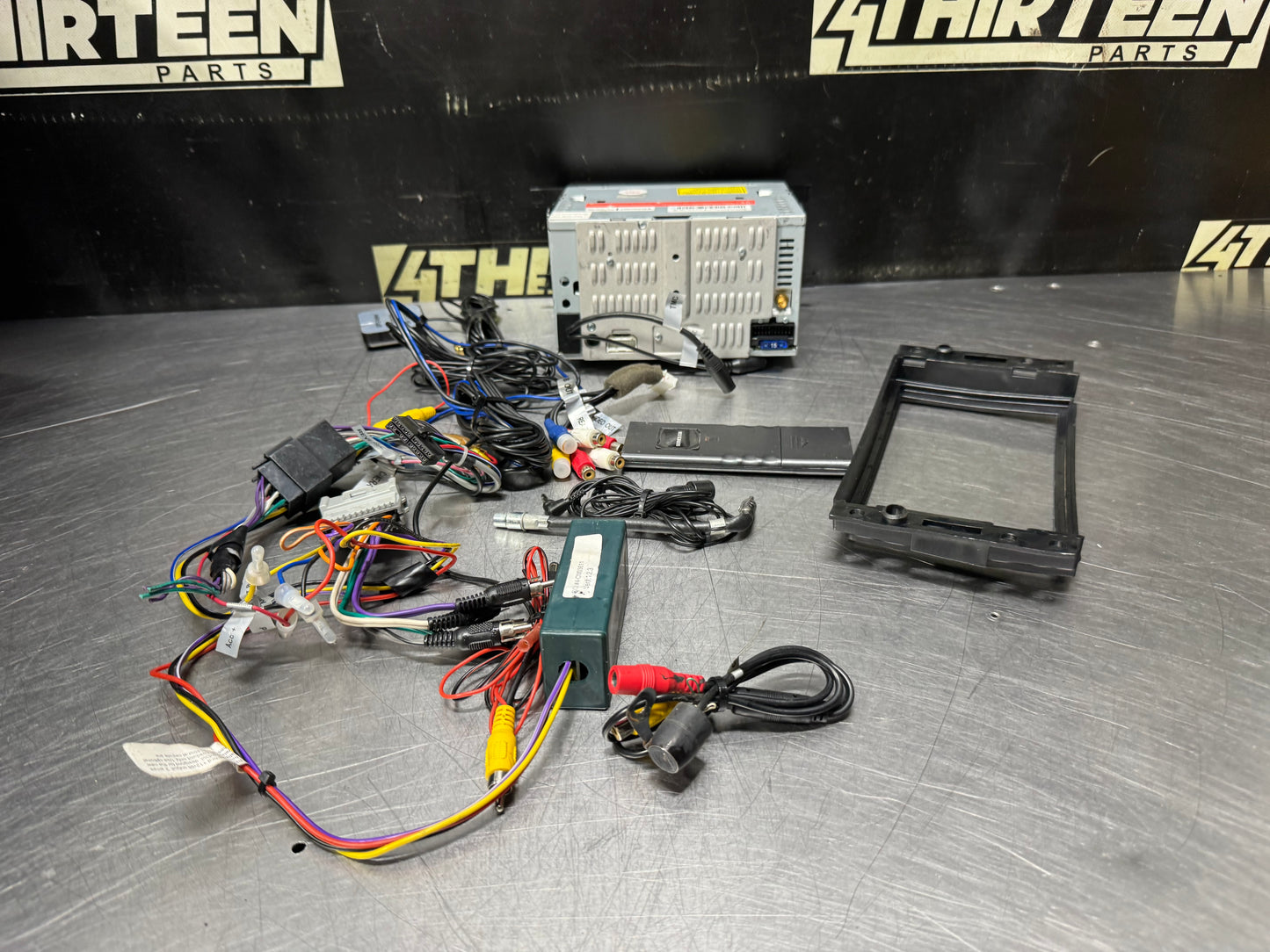 99-06 SILVERADO BLAHPUNKT SAN DIEGO 530 DOUBLE DIN RADIO #N842