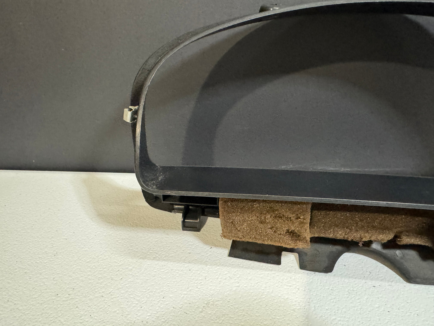 04-06 PONTIAC GTO CLUSTER BEZEL TRIM OEM #K9