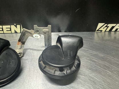 04-06 PONTIAC GTO HORN SET OEM #N320