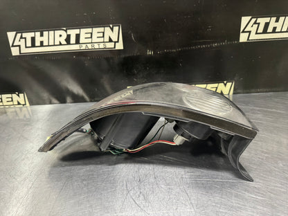 2004 PONTIAC GTO LH DRIVER REAR TAIL LIGHT #N636