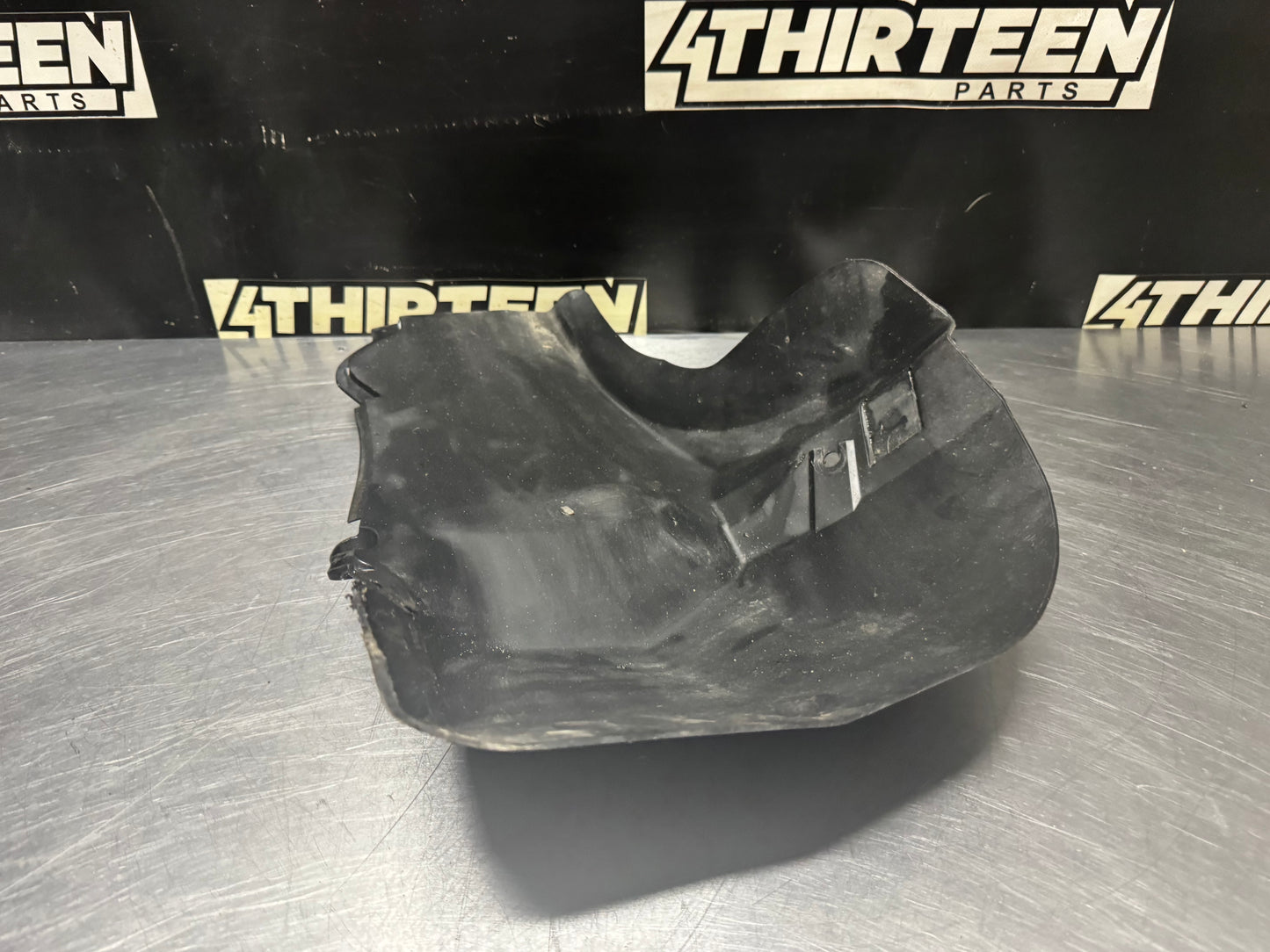 2004 PONTIAC GTO LH REAR FENDER LINER OEM 92161489 #N318