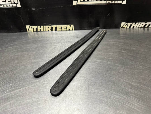 04-06 PONTIAC GTO SCUFF PLATE SILL TRIM SET OEM #N322