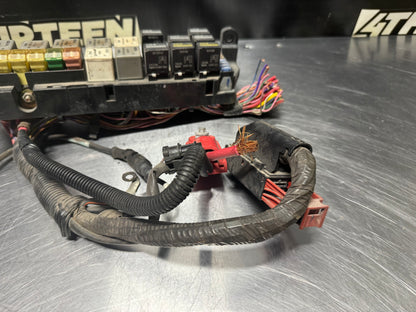04-06 PONTIAC GTO FUSE BOX #N139