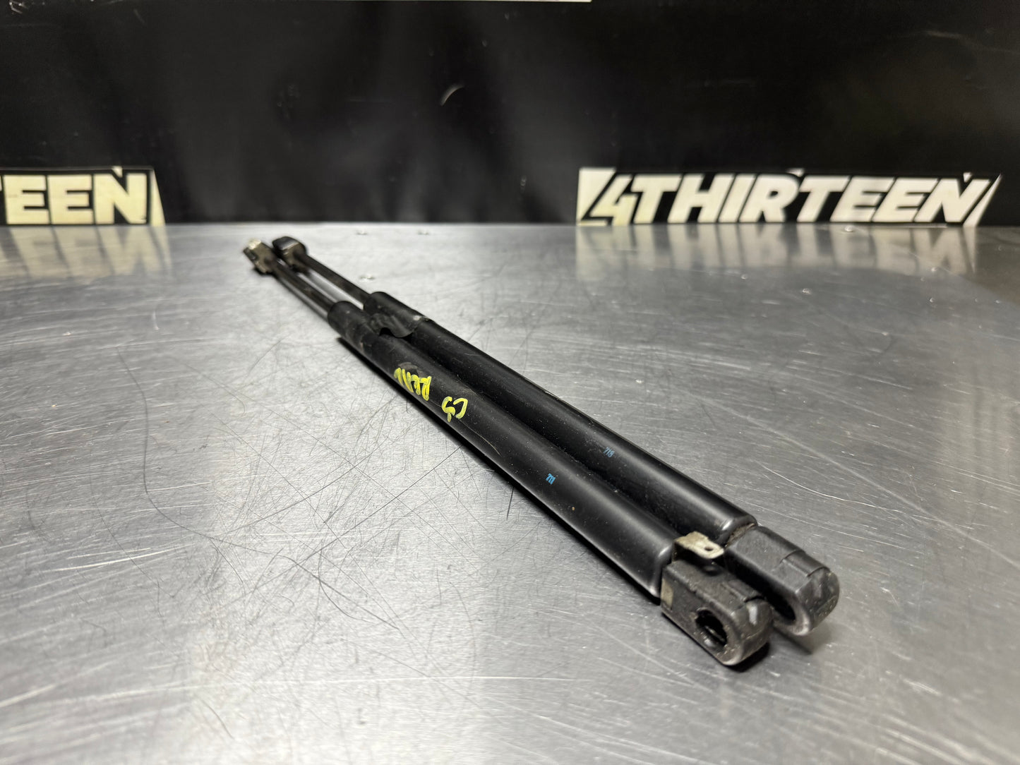 97-04 C5 CORVETTE REAR HATCH LIFT SHOCK SET OF TWO OEM #N186