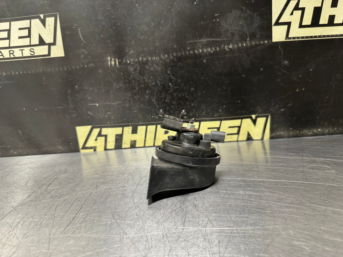 10-15 CAMARO SS RH PASSENGER SIDE HORN OEM #N964