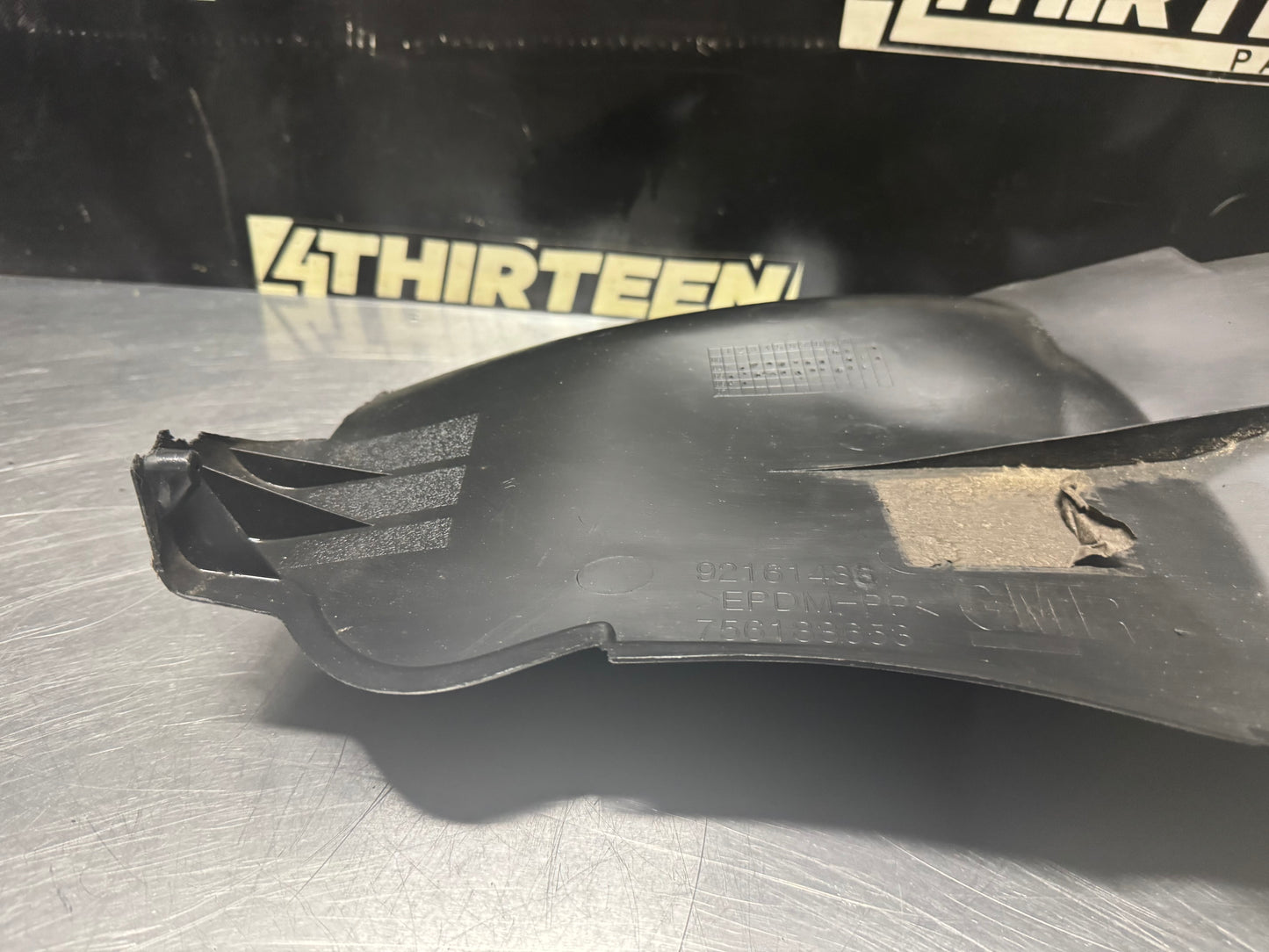 2004 PONTIAC GTO RH REAR FENDER LINER OEM 92161486 #N319